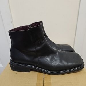 Versace Men’s Leather Zip Ankle Boots – Black – Made in Italy – Size 10